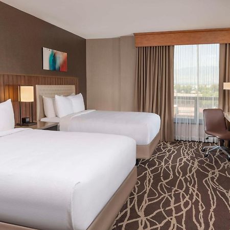 Doubletree By Hilton San Bernardino Hotel Bagian luar foto