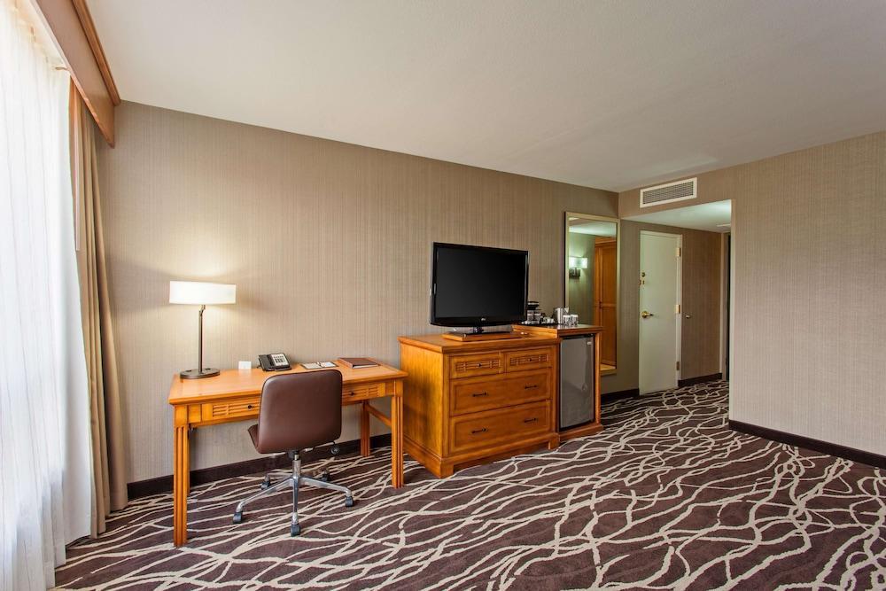 Doubletree By Hilton San Bernardino Hotel Bagian luar foto