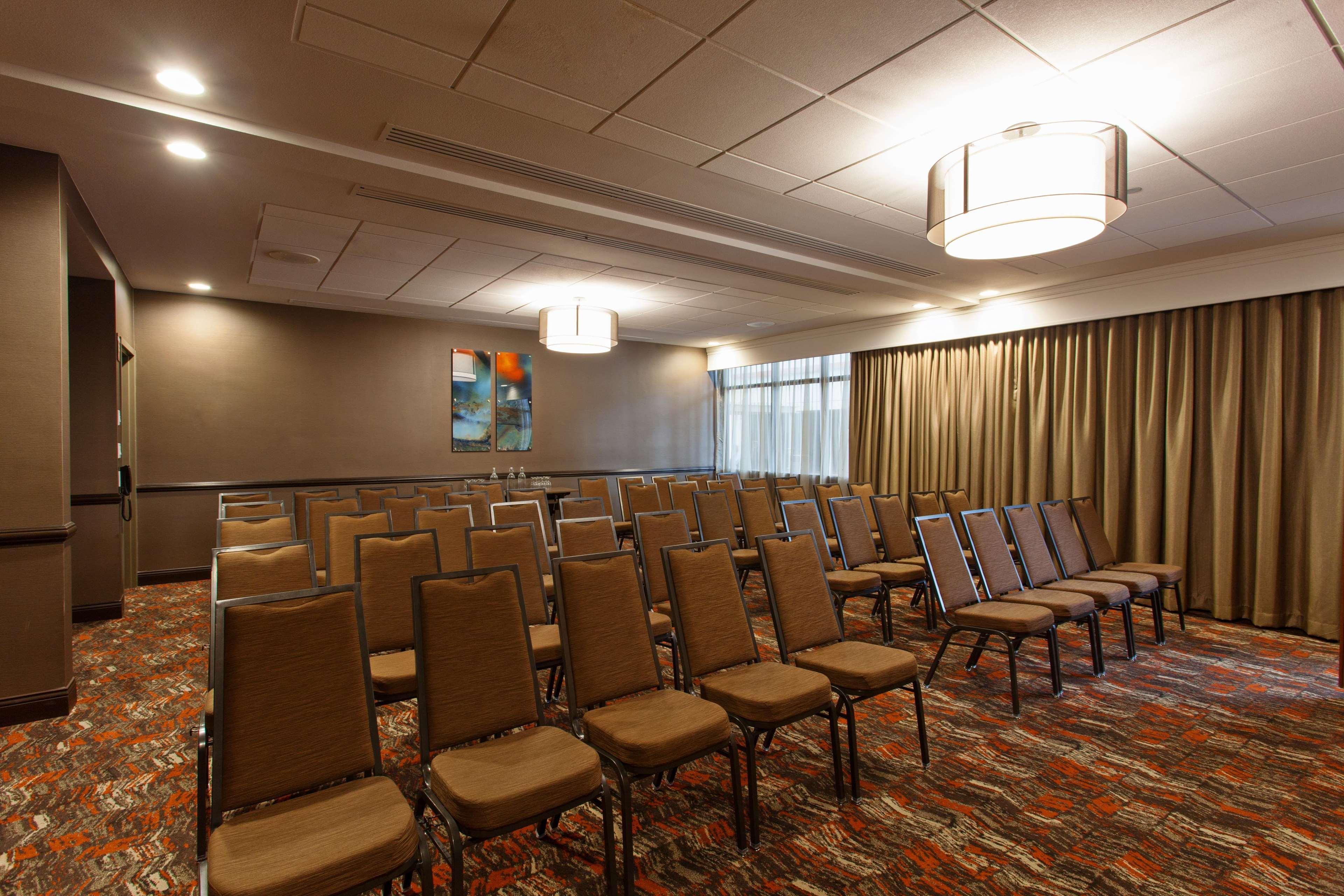Doubletree By Hilton San Bernardino Hotel Bagian luar foto