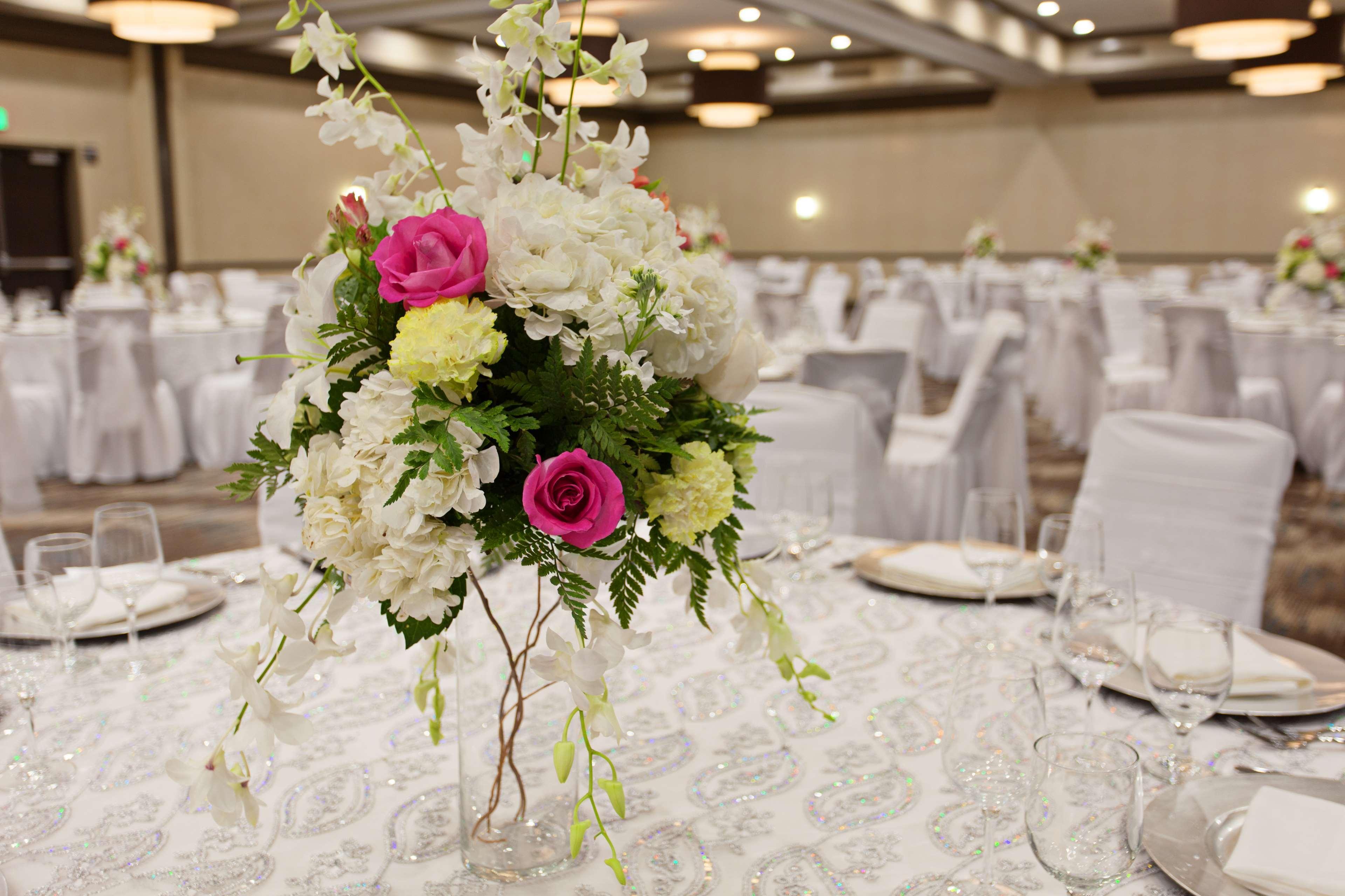 Doubletree By Hilton San Bernardino Hotel Bagian luar foto