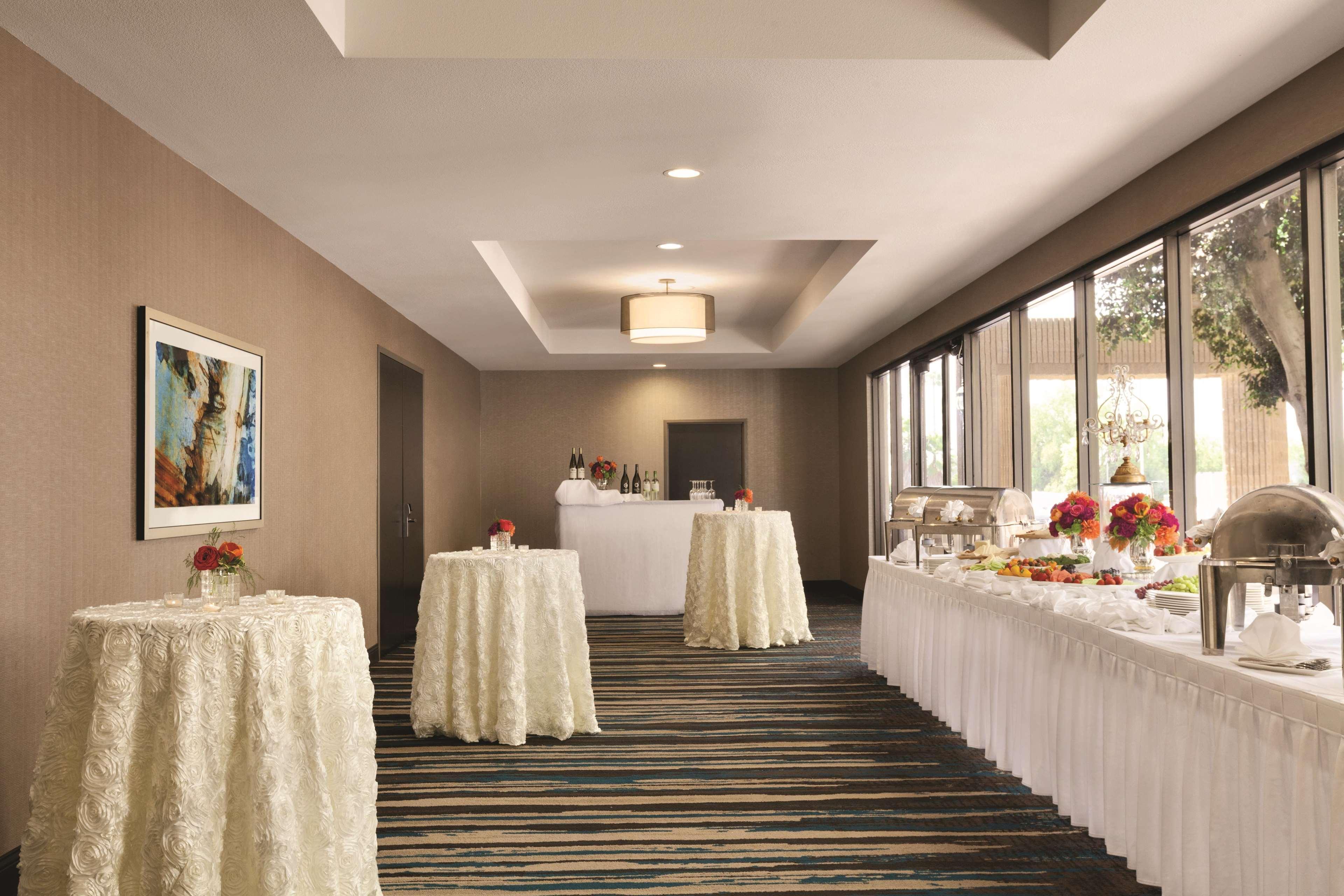 Doubletree By Hilton San Bernardino Hotel Bagian luar foto