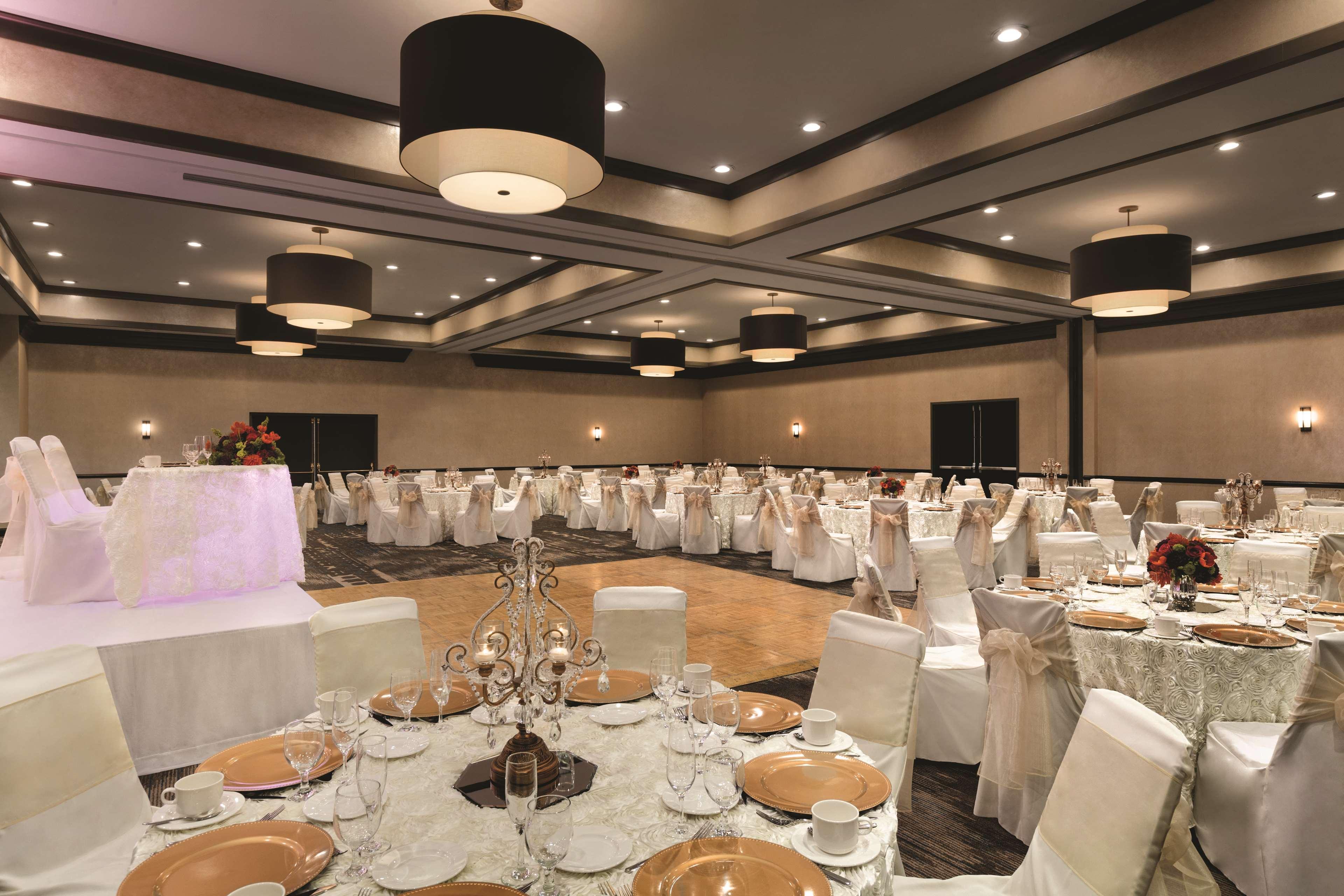 Doubletree By Hilton San Bernardino Hotel Bagian luar foto