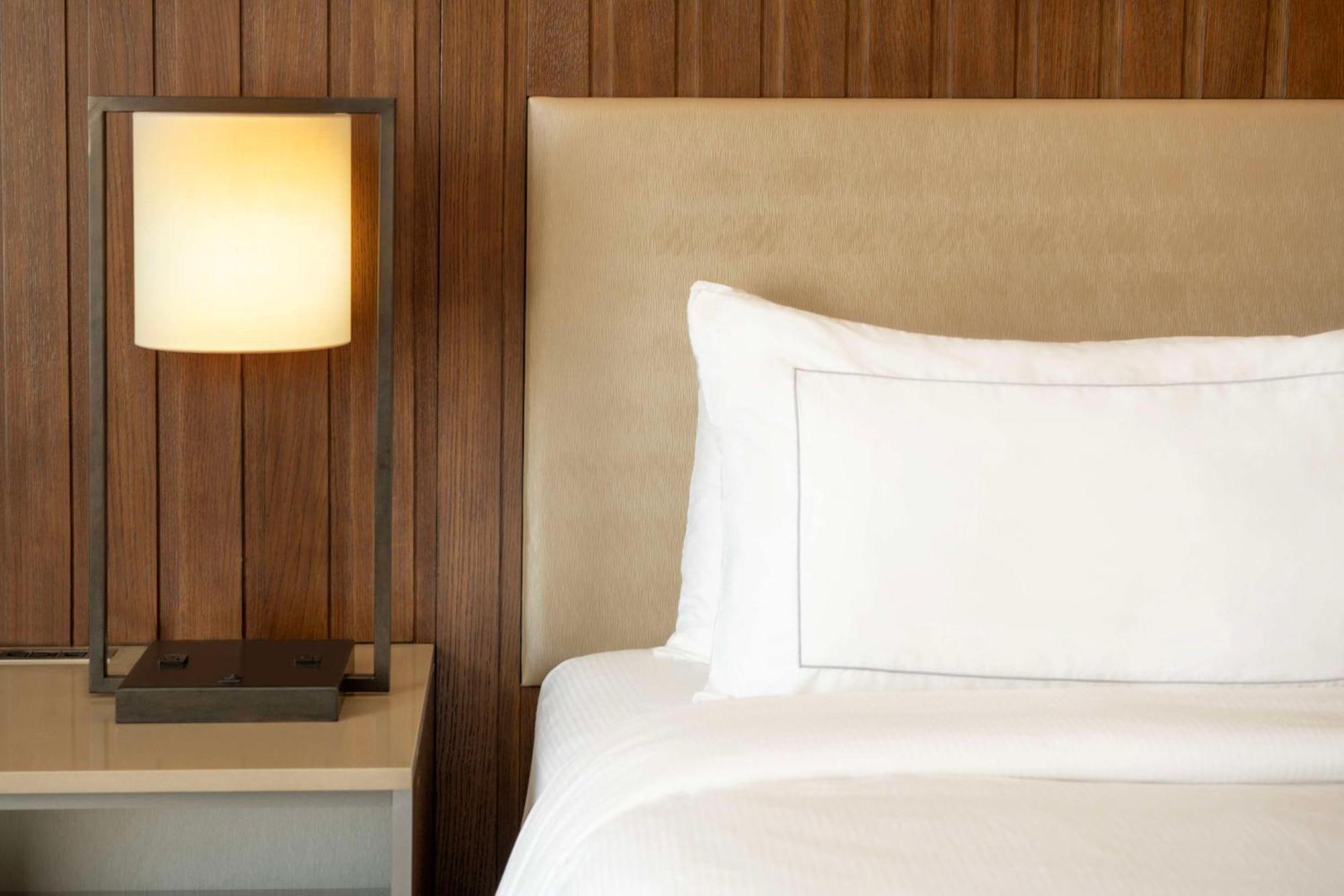 Doubletree By Hilton San Bernardino Hotel Bagian luar foto
